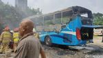 Potret Bus Transjabotabek Hangus Terbakar