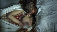 Nadine Awad, pelajar beretnis Arab-Israel berusia 16 tahun, bersama ayahnya - 52 tahun - pada dini hari Rabu lalu, ketika roket menghantam mobil dan rumahnya, menewaskan mereka berdua. Getty Images/Fatima Shbair  
