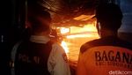 Potret Si Jago Merah yang Amuk Gudang Tiner di Sragen