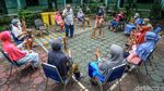 Semangat Para Lansia Berlatih Alat Musik Angklung
