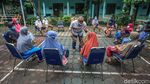 Semangat Para Lansia Berlatih Alat Musik Angklung