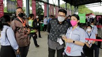 Salah satu perusahaan swasta yang mulai bergerak vaksin Gotong Royong adalah PT Unilever Indonesia, Tbk di kawasan industri Jababeka. Ultima Asia Network ditunjuk sebagai mitra strategis Unilever Indonesia untuk menyediakan infrastruktur dan pengaturan operasional serta teknis dengan tingkat kesulitan yang cukup kompleks. 