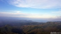 Bagi traveler yang ingin merasakan sensasi berwisata di alam terbuka, kawasan puncak Buttu Bendera bisa menjadi pilihan.