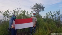Penamaan Buttu Bendera diberikan, karena dahulu kala tempat ini menjadi lokasi pengibaran bendera simbol kemenangan, saat leluhur mereka berhasil mengalahkan musuh. 