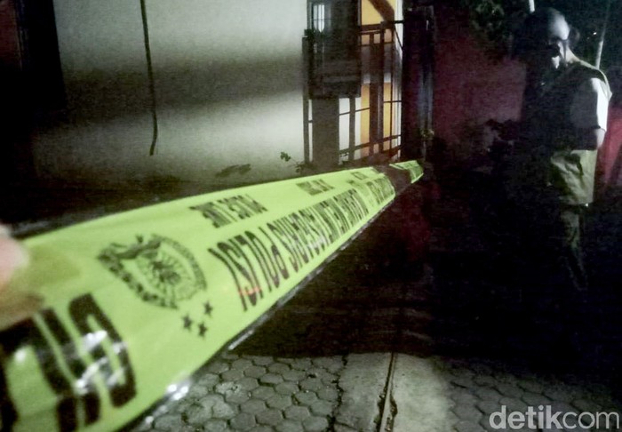 Foto: Kantor BPN Klaten yang Dilalap Si Jago Merah Kantor Badan Pertanahan Nasional (BPN) Kabupaten Klaten di Jalan Veteran, Bareng Lor, Kecamatan Klaten Utara, Klaten, Jawa Tengah kebakaran. Api melumat satu ruangan berisi arsip dan berkas.