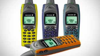 Ericsson R310 atau dikenal dengan Ericsson Hiu. Ponsel ini tahan banting karenanya kerap dibawa berpetualan. Foto: dok GSM Arena