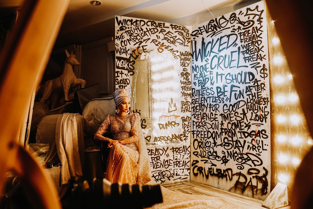 Ivan Gunawan Rancang Gaun Cruella