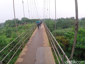 Gowes di Bogor/Depok? Yuk Cobain Sensasi Goyang di Jembatan Gantung