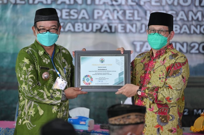 Menteri Desa, Pembangunan Daerah Tertinggal dan Transmigrasi (Mendes PDTT) Abdul Halim Iskandar mengapresiasi pemutakhiran data berbasis SDGs desa di Desa Pakel dan Desa Pulosari, Kecamatan Bareng, Kabupaten Jombang, Jawa Timur.
