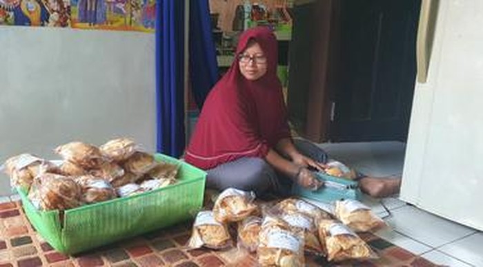 penjual kripik