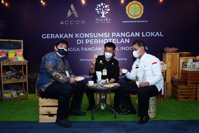 Kementerian Pertanian (Kementan) menjajaki kerja sama dengan perusahaan Hotel Accor Indonesia-Malaysia. Kerja sama meliputi gerakan konsumsi pangan lokal sebagai upaya pemerintah dan semua pihak dalam menghidupkan ekonomi melalui sektor konsumsi pangan lokal.