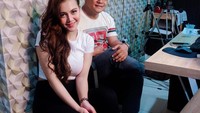 Ratu Rizky Nabila kembali mencuat karena dituduh open BO (Booking) saat tengah mengandung oleh Nadia Christina, istri baru dari mantan suaminya, Alfath Fathier. Foto: Instagram @raturn