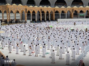 Suasana Salat Jumat di Masjidil Haram Usai Khatib Diserang
