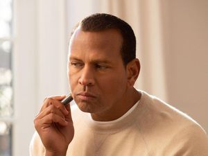 Putus dari Jennifer Lopez, Alex Rodriguez Rilis Makeup Khusus Pria