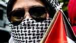 Bendera Israel Diinjak Massa Saat Aksi Bela Palestina di Tangsel