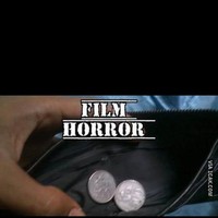 Horrornya melebihi film horror sungguhan. Tapi nggak apa-apa, walaupun cuma punya recehan yang penting dompetnya masih ada uangnya. Foto: 1cak.com