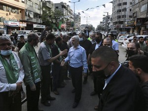 Klaim Kemenangan, Ratusan Anggota Hamas Pawai Militer di Gaza