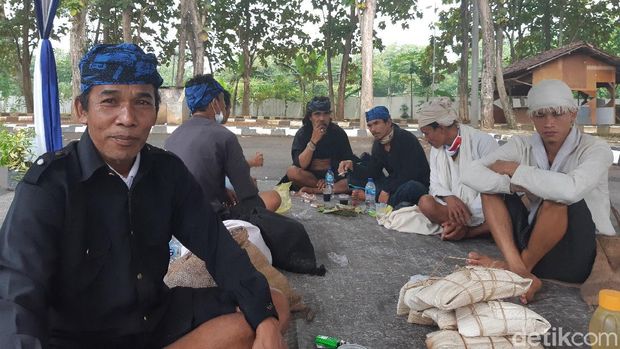 Jaro Saija dari Baduy Luar selaku Kepala Desa Kanekes