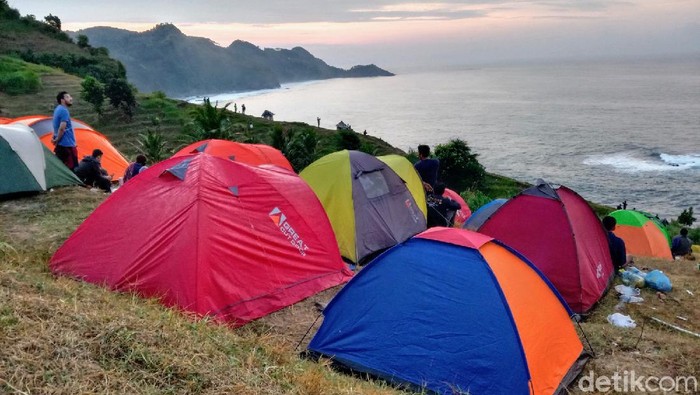 Foto Pantai Menganti Kebumen Indah Dan Makin Sip Dengan Berkemah 