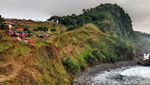 Foto Pantai Menganti Kebumen Indah dan Makin Sip dengan Berkemah