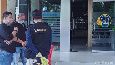 Labfor Polda Jateng Olah TKP Lokasi Kebakaran di Kantor BPN Klaten