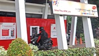 Demi mendekatkan layanan perbankan bagi para nasabahnya, Himpunan Bank-Bank Milik Negara (Himbara) yang terdiri atas Bank BRI, Bank BNI, Bank BTN, dan Bank Mandiri telah menyediakan sebanyak 45.000 mesin Anjungan Tunai Mandiri (ATM) Link yang tersebar hingga pelosok desa terpencil di seluruh Indonesia.