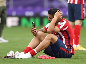 Momen Luis Suarez Video Call Keluarga Sambil Bercucuran Air Mata
