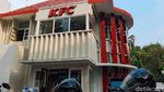 Cicip Menu Pertama KFC Indonesia, Ada Ayam Original hingga Dinner Roll