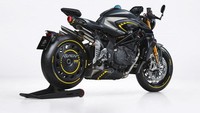 Torsi motor ini mencapai 116,5 Nm pada 11.000 rpm. Bagian dalam mesin termasuk komponen penghubung titanium, pengaturan katup radial, poros engkol, dan ruang bakar telah didesain ulang agar performanya lebih oke. Foto: MV Agusta