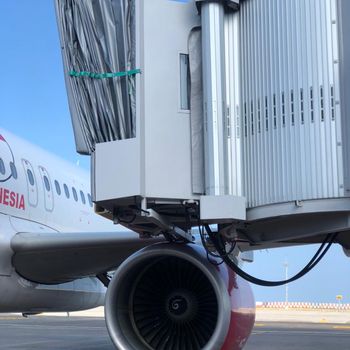 Pesawat Batik Air tabrak garbarata di Ngurah Rai