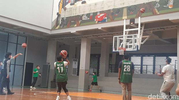 Sandiaga Uno Kunjungi The Bucketlist