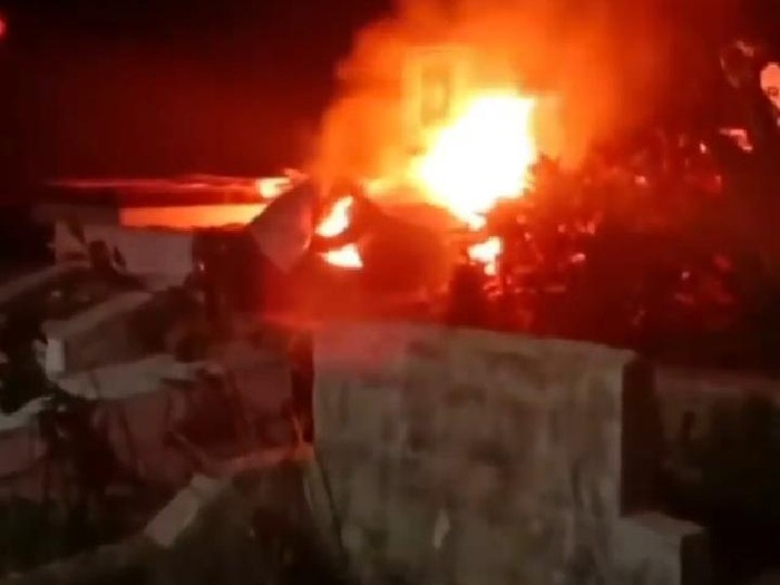 Screenshot video viral di pemakaman Padangsidimpuan