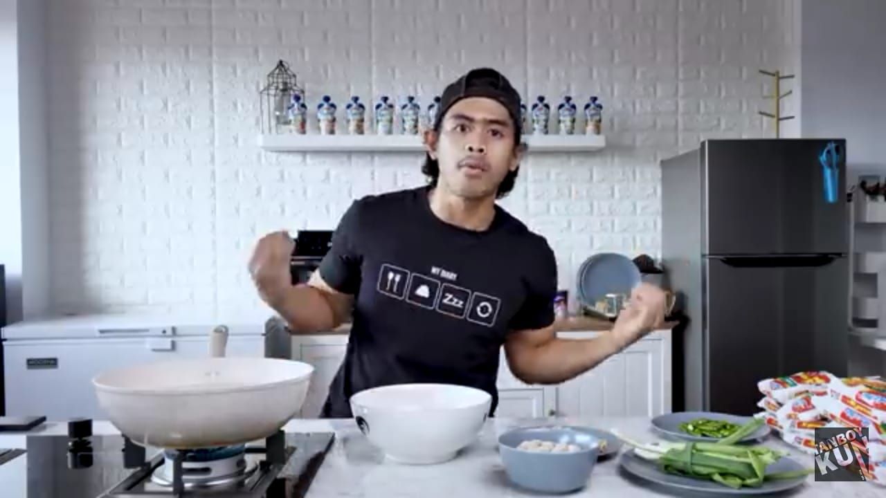 Mukbang Mie Seblak Esktra Sepiring Cabe Rawit ala Tanboy Kun