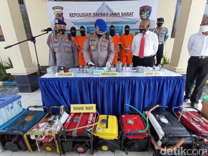 6 orang nelayan di Indramayu ditangkap gegara tangkap ikan pakai peledak