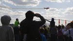 Aksi Pesawat Tempur Bermanuver di Langit Rusia