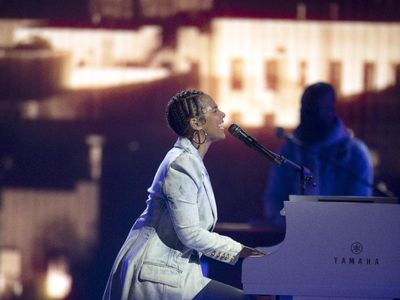 Panggung Soulful Alicia Keys di Billboard Music Awards 2021