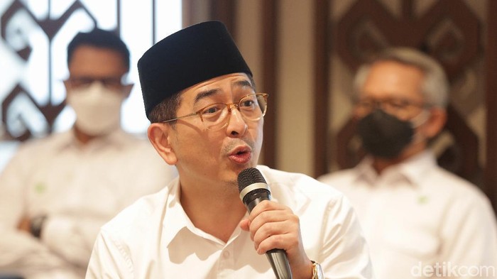 Arsjad Rasjid resmi mendaftarkan diri untuk maju dalam pemilihan Ketua Umum Kamar Dagang dan Industri (Kadin) Indonesia periode 2021-2026.