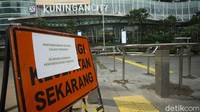 Tak ada pemotor membuat warga kini lebih leluasa untuk berjalan di lokasi tersebut.