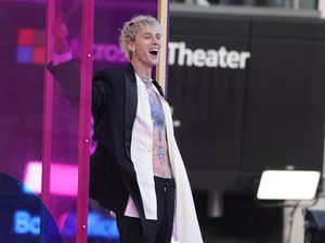 Profil Machine Gun Kelly: Penyanyi Multitalenta yang Baru Rilis Papercuts