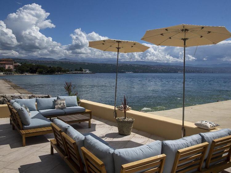 Birunya Pantai Kroasia yang Sudah Dibuka Lagi Untuk Turis Dunia