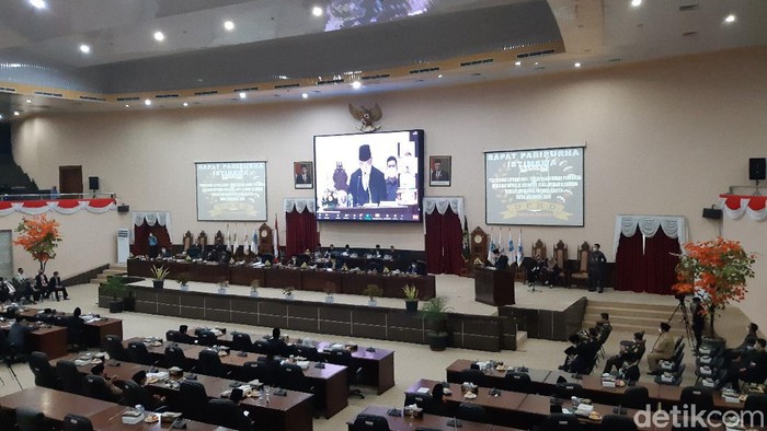 BPK RI saat menjelaskan penyerahan audit keuangan Pemprov Banten