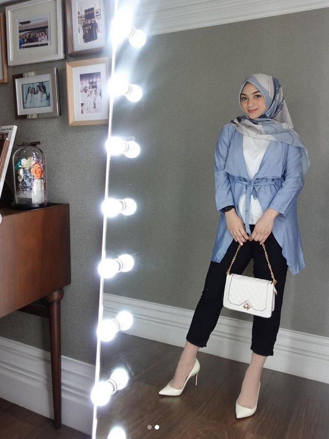 “Masih ada sisa 10 kg lagi utk kembali ke BB normal,” ucapnya, yang program dietnya juga didukung sang suami. Foto: Instagram/@citraciki