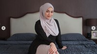 Citra Kirana bikin heboh netizen usai foto dengan wajah yang lebih tirus. Foto: Instagram/@citraciki
