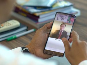Edukasi Sang Pejabat Negara Lewat TikTok