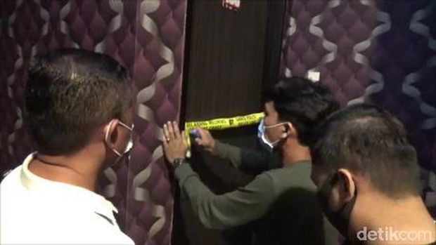 Dua tempat hiburan malam di Medan digerebak. Ratusan pengunjung diamankan, polisi juga temukan narkoba jenis ekstasi dan ganja di dalamnya (dok Istimewa)