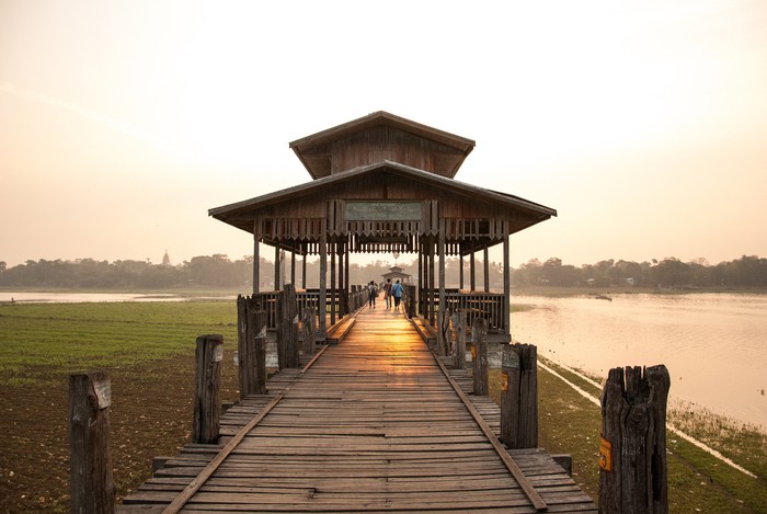 Jembatan U Bein