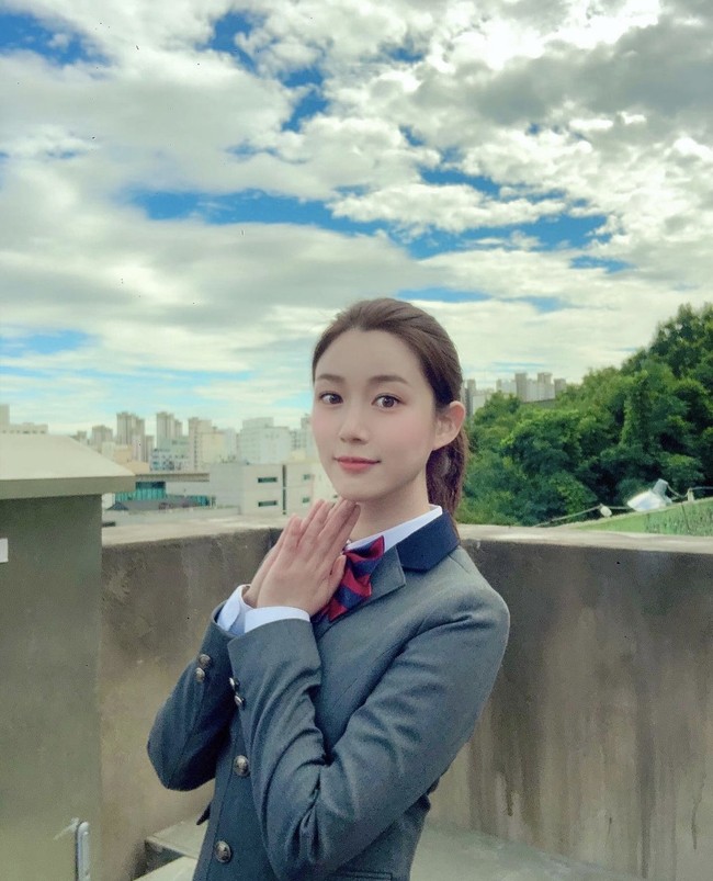 Hingga kini, aktris berumur 32 tahun ini telah membintangi sejumlah drama Korea seperti Hwarang: The Poet Warrior Youth, Doctor Prisoner, dan terbaru Alice yang membuat namanya semakin dikenal. Foto: dok. Instagram xx__dain