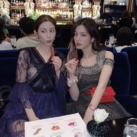 Menariknya, Lee Da In merupakan adik perempuan Lee Yu Bi, lawan main Lee Seung Gi dalam drama Korea Gu Family Book. Ibunya juga seorang aktris senior Kyeon Mi Ri, yang membintangi Backstreet Rookie. Foto: dok. Instagram xx__dain