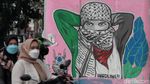 Mural Dukungan Palestina Mejeng di Jalanan Ciledug