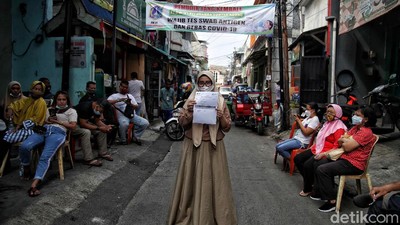 Kini Giliran Warga Dapat Vaksin